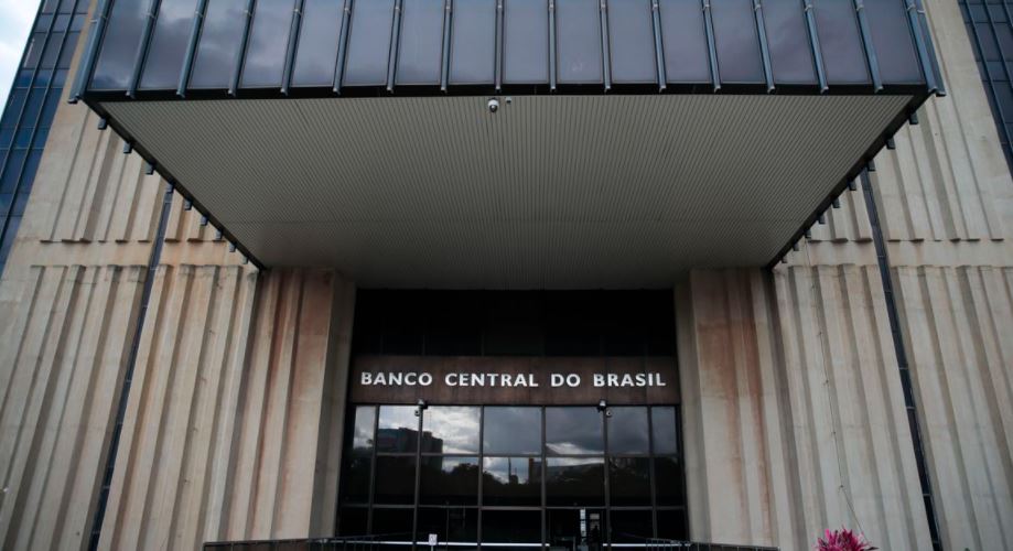 Banco Central realiza leilão de venda de dólares nesta segunda-feira