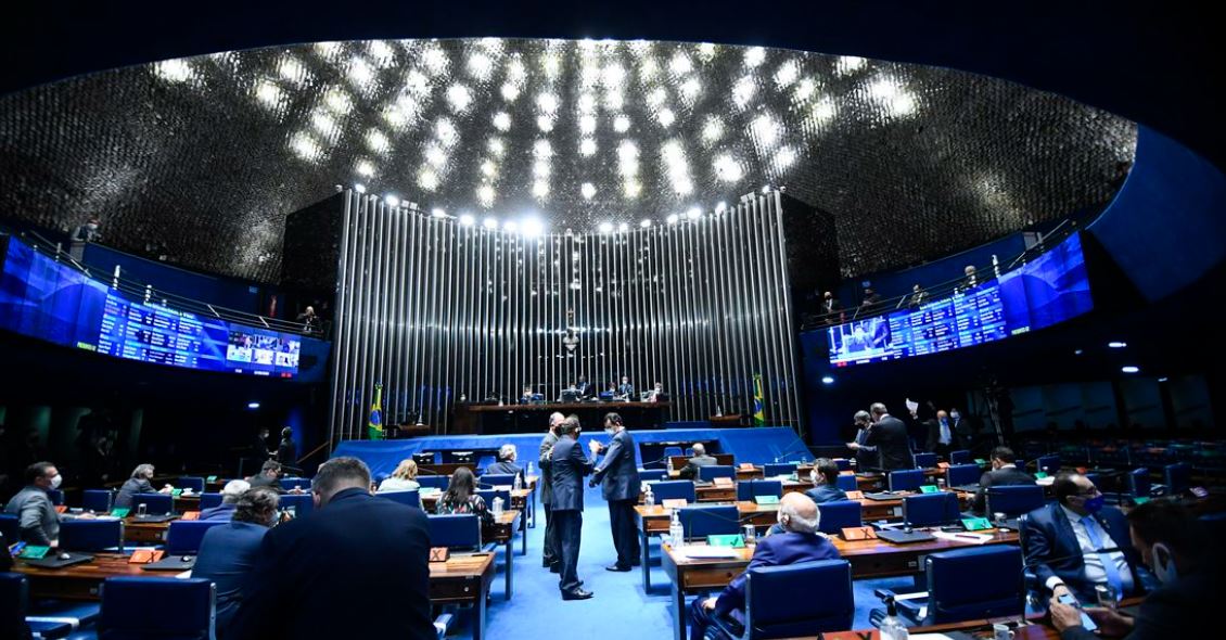 Fim da escala 6×1 entra em debate decisivo na Câmara dos Deputados