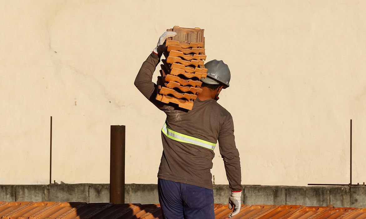 Caged registra criação de 247 mil postos de trabalho em setembro