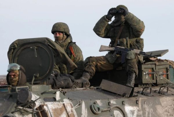 Soldados durante guerra na Ucrânia