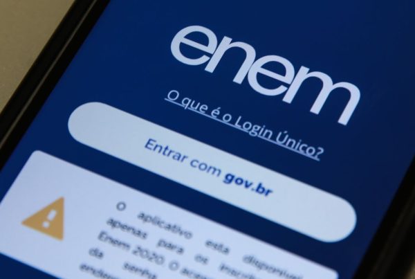 Termina hoje prazo para pedido de isenção de taxa do Enem