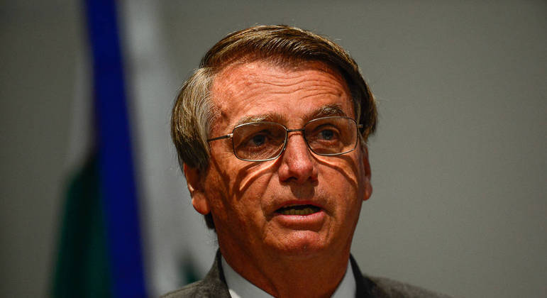 Bolsonaro é alvo de nova operação da PF e terá que usar tornozeleira eletrônica