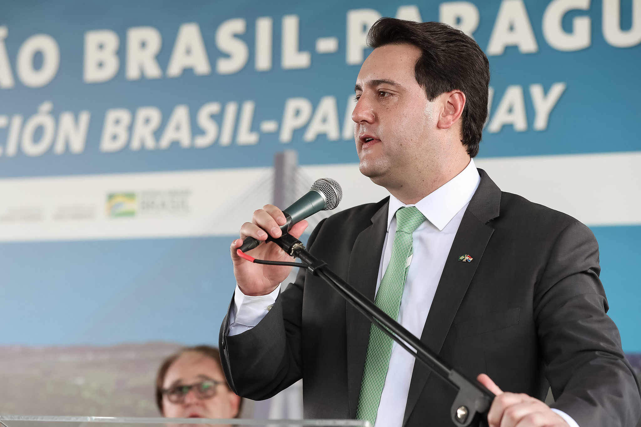 Governador anuncia redução de 45% no IPVA e Paraná terá a menor alíquota do Brasil em 2026