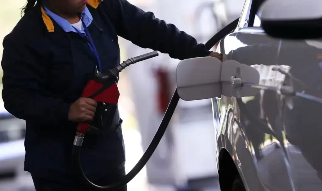 Posto de combustíveis em Ponta Grossa é interditado pelo IAT 
