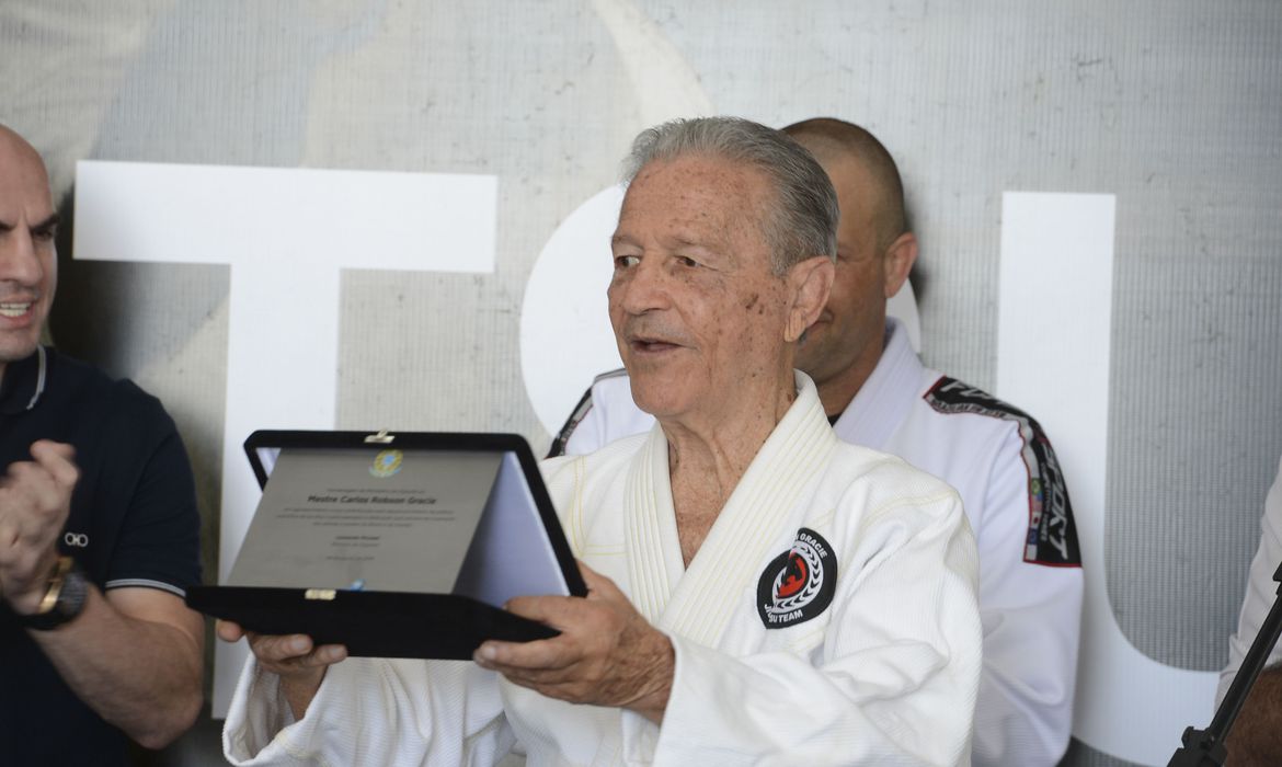 Morre aos 88 anos Robson Gracie, ícone do jiu-jitsu