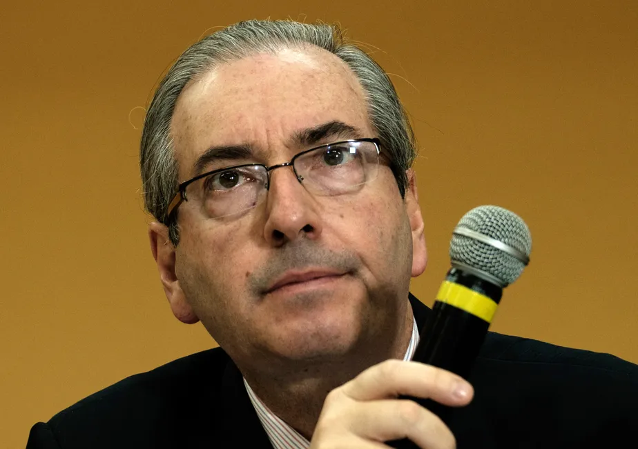 Renan Calheiros e Eduardo Cunha comemoram cassação do mandato de Dallagnol: ‘Tchau, querido’