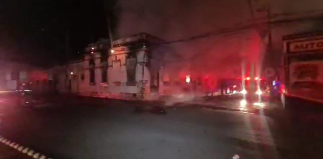Hotel Santa Cruz é incendiado em Ponta Grossa