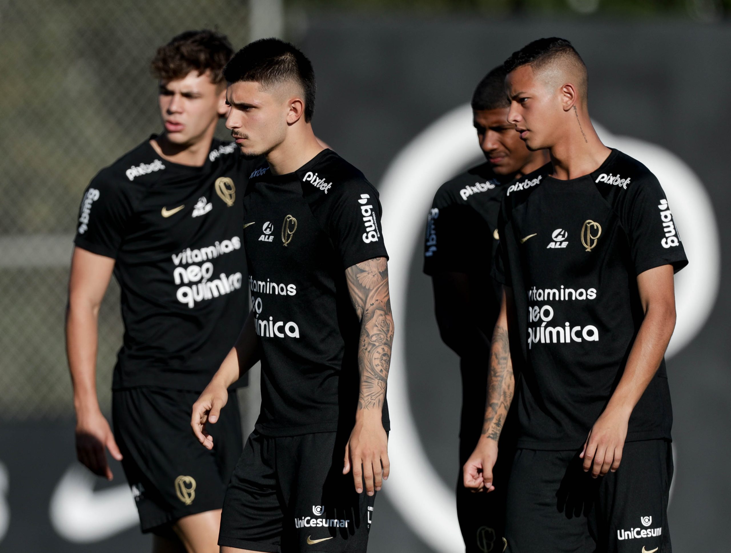 Corinthians joga hoje (28) pela Libertadores, time treinou com 15 jogadores da base