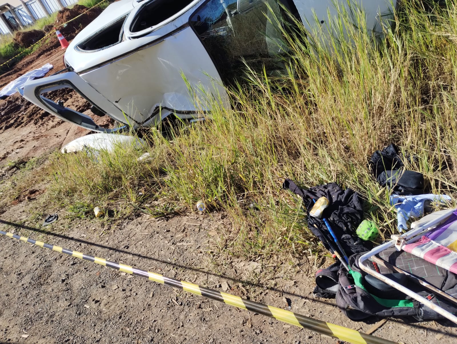 URGENTE: Carro capota e mata um homem, em Imbituva
