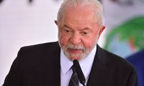 Lula viaja mais de helicóptero do que os dois últimos presidentes