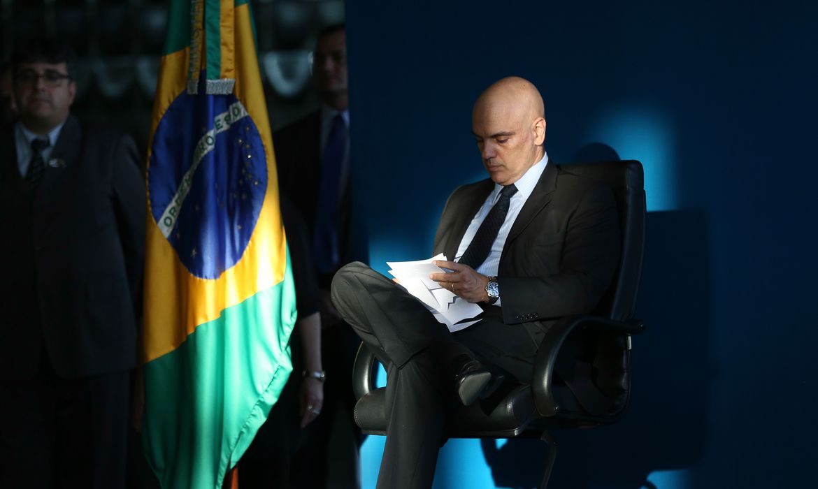 Comitê da Câmara dos EUA divulgou ao menos 44 decisões sigilosas de Moraes no STF
