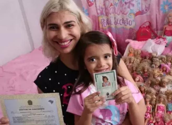 Mãe registra filha com o nome ‘Barbie’ em homenagem à boneca