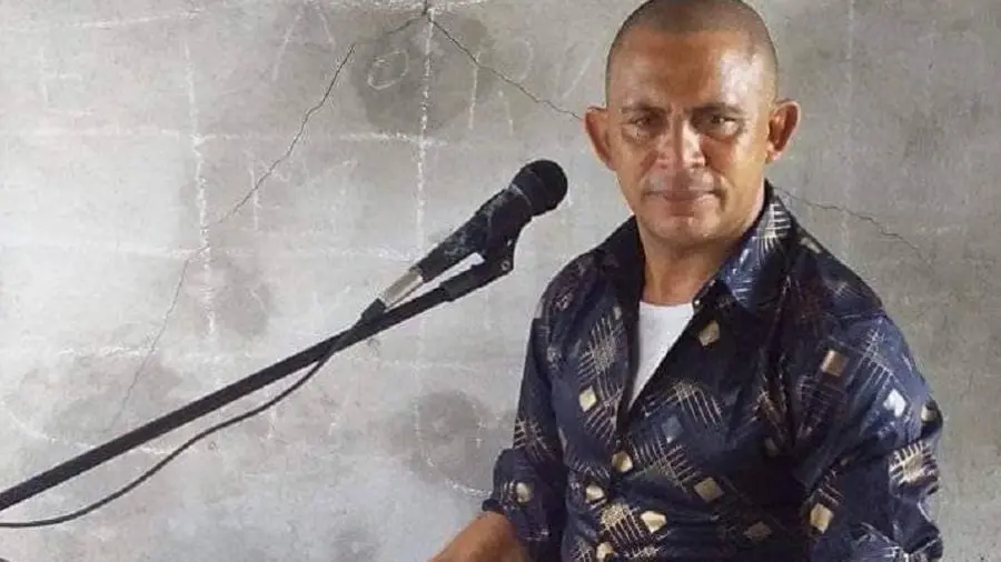 Cantor é morto a tiros em bar minutos antes de show