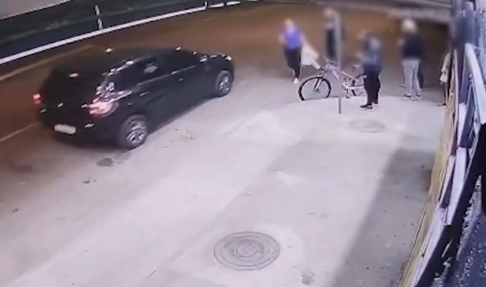 Video: Câmera flagra tiroteio em frente à adega