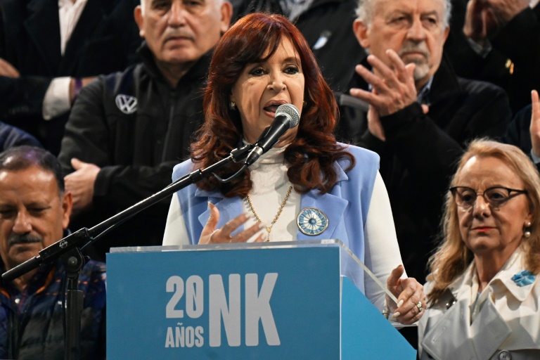 Justiça argentina reabre casos contra ex-presidente Cristina Kirchner