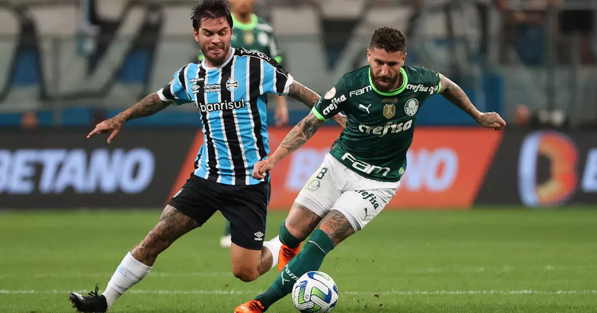 Palmeiras é derrotado pelo Grêmio e se complica na luta pelo título