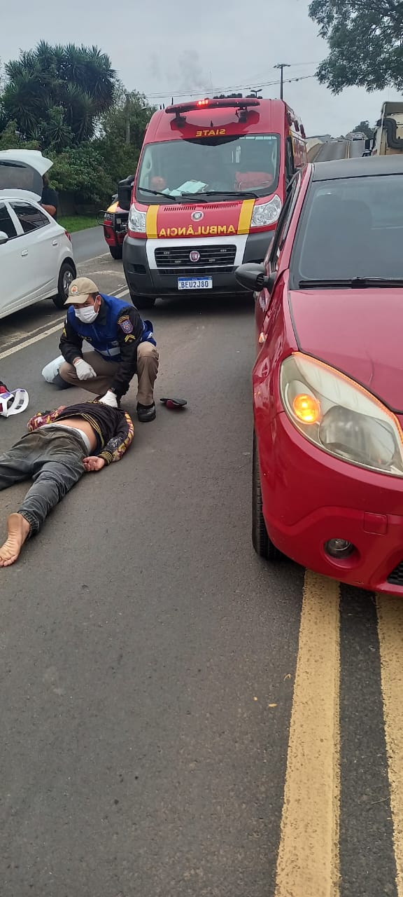 Ciclista é atropelado por carro em Ponta Grossa