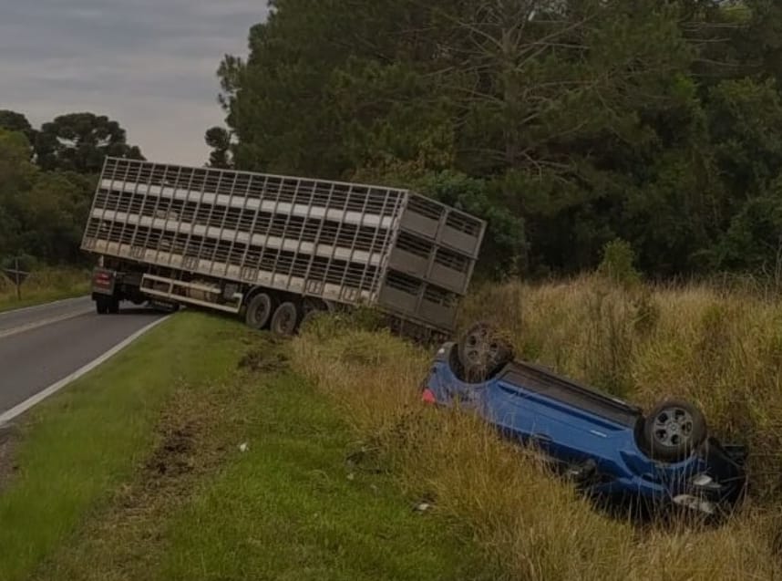 Grave acidente mata duas pessoas na PR-151