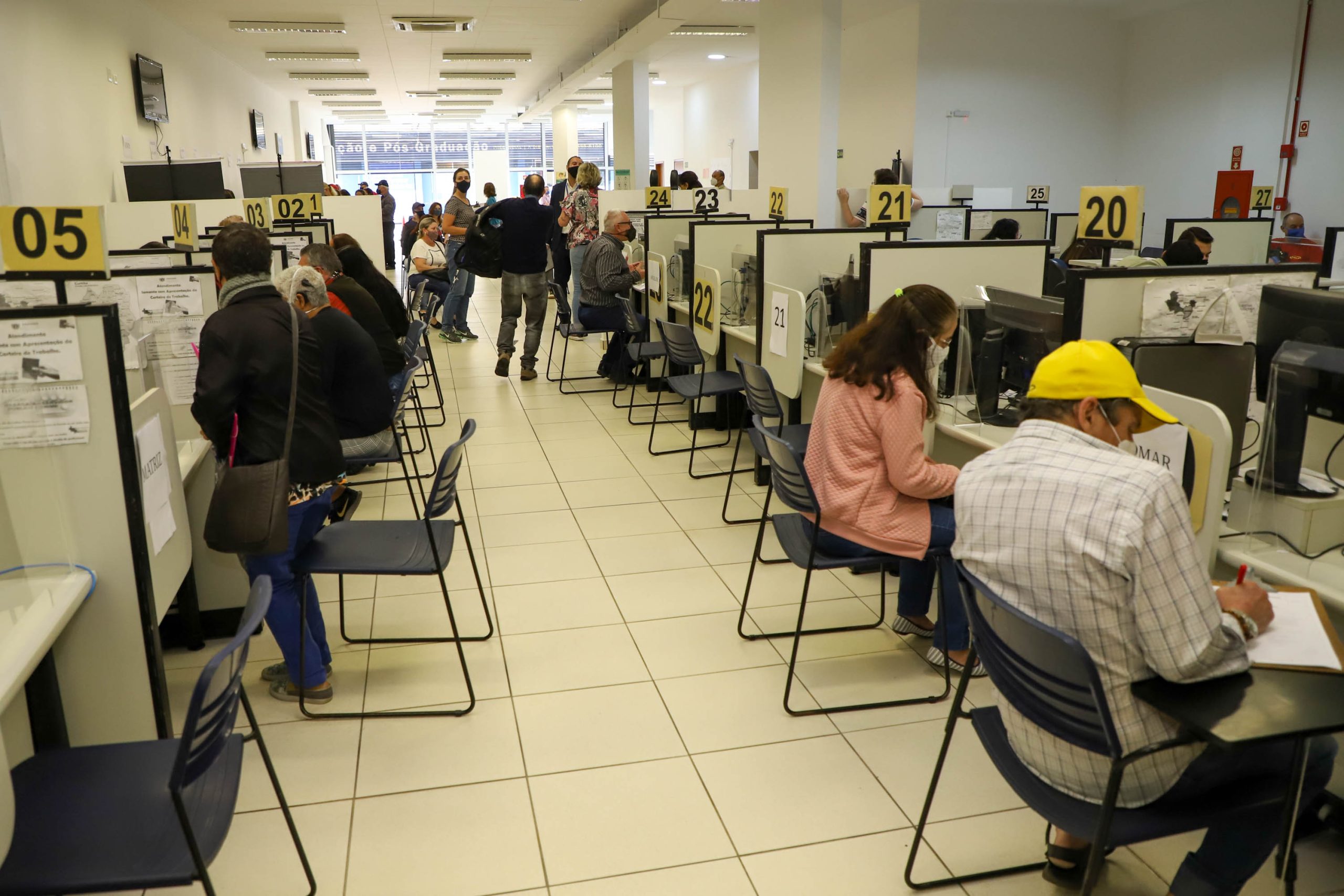 Agências do Trabalhador têm  14, 2 mil vagas em todo o Paraná