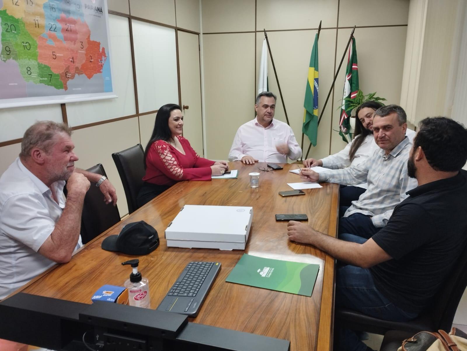 Prefeitos da AMCG se reúnem com Beto Preto, em Carambeí