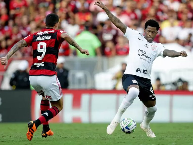 Corinthians enfrenta Flamengo pelo Campeonato Brasileiro