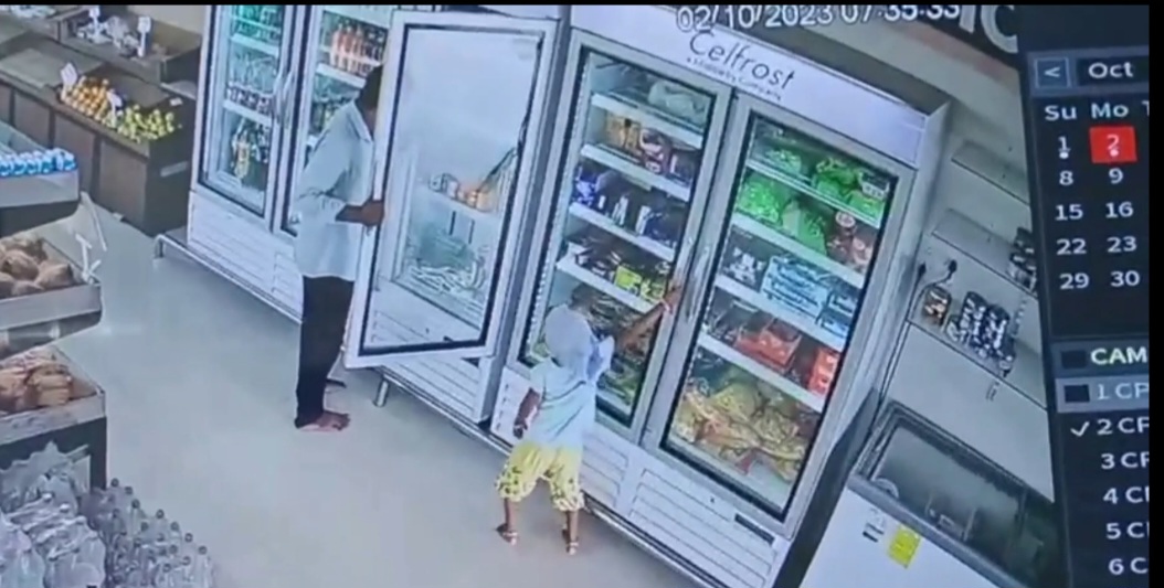 Vídeo: criança de 4 anos morre eletrocutada em supermercado