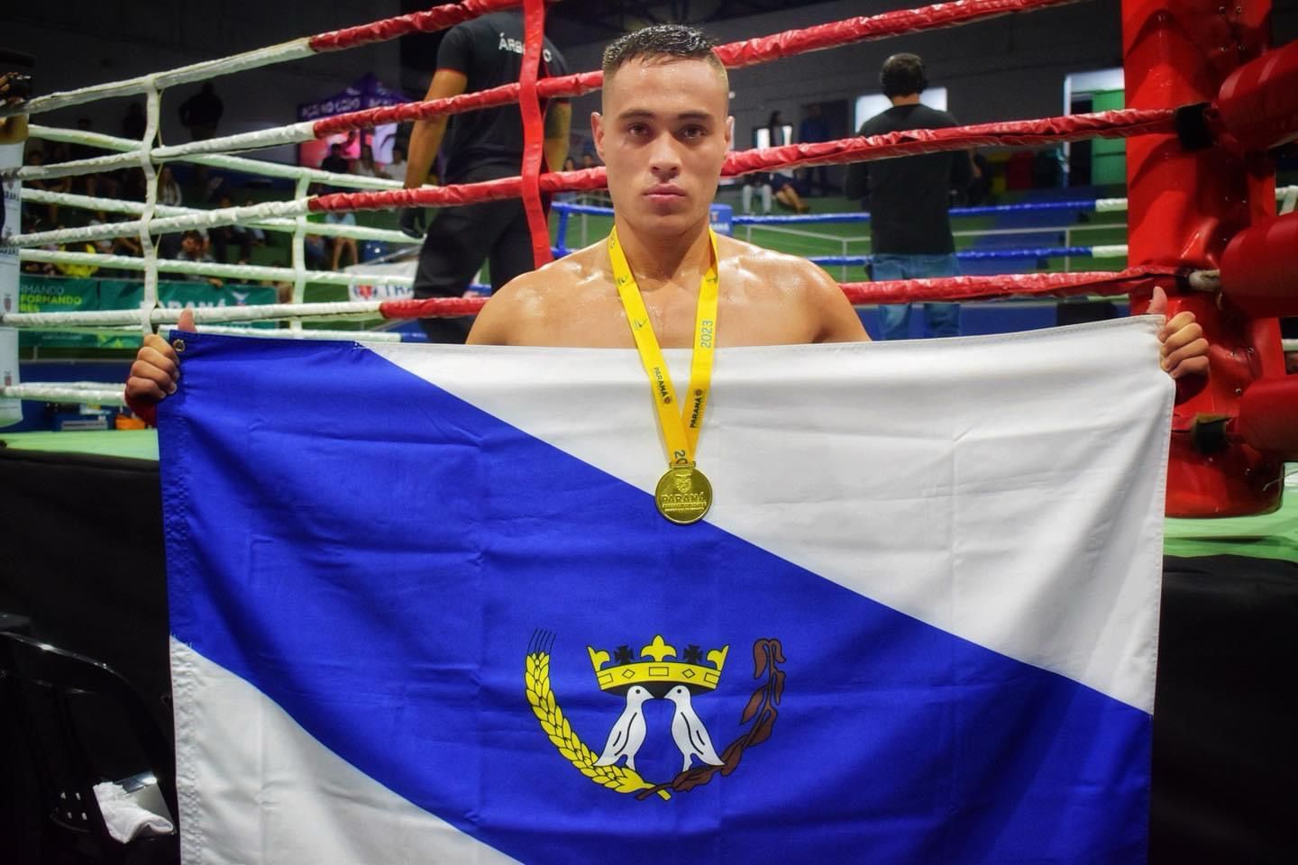 Lutador de PG é campeão de kickboxing no Paraná Combate