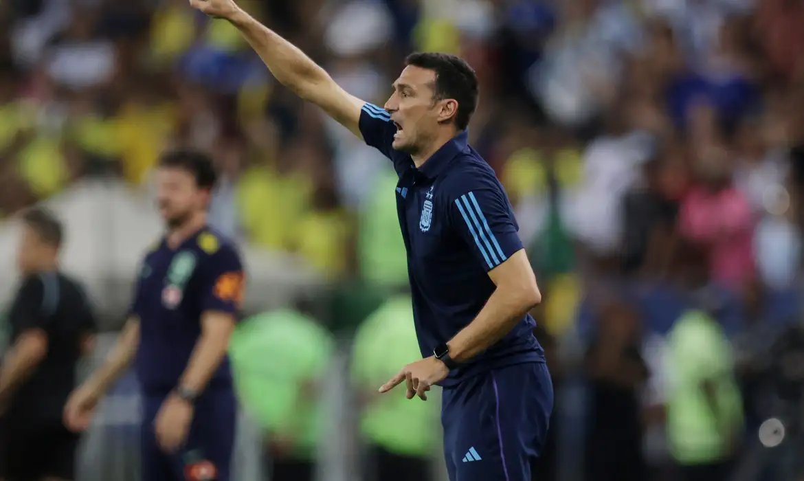 Scaloni cogita deixar Argentina após vitória no Maracanã