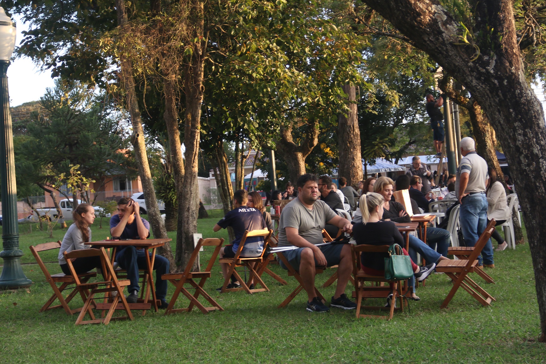 Feira Gastronômica movimenta a Praça Santo Antônio em Ponta Grossa