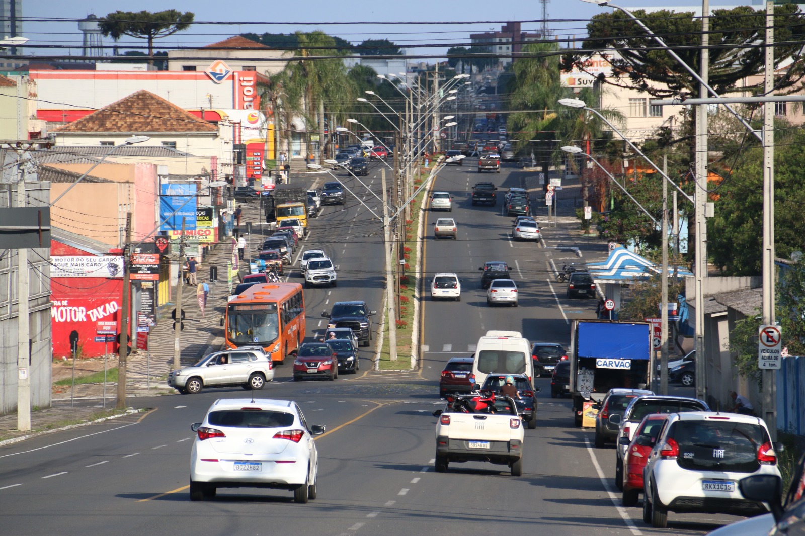 Prefeitura inicia reparos na Avenida Ernesto Vilela, na Nova Rússia