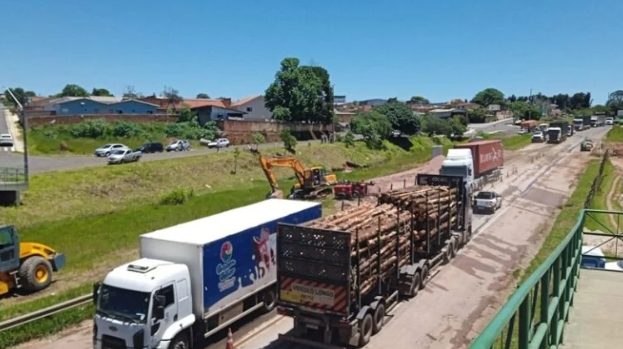 Volta do feriadão tem bloqueios em estradas do Paraná