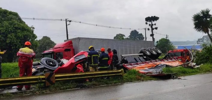 Grave acidente mata motorista de caminhão e deixa vítima ferida no Contorno Leste