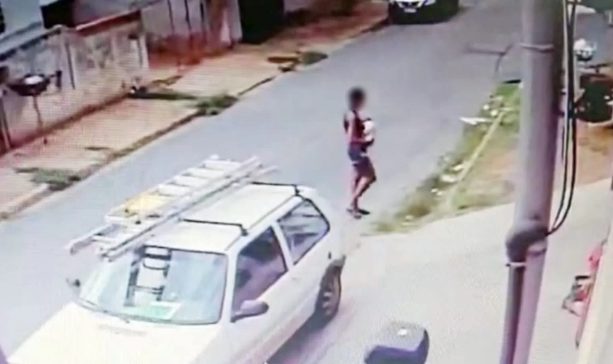 Mãe é indiciada por homicídio por matar filha recém-nascida em fogueira