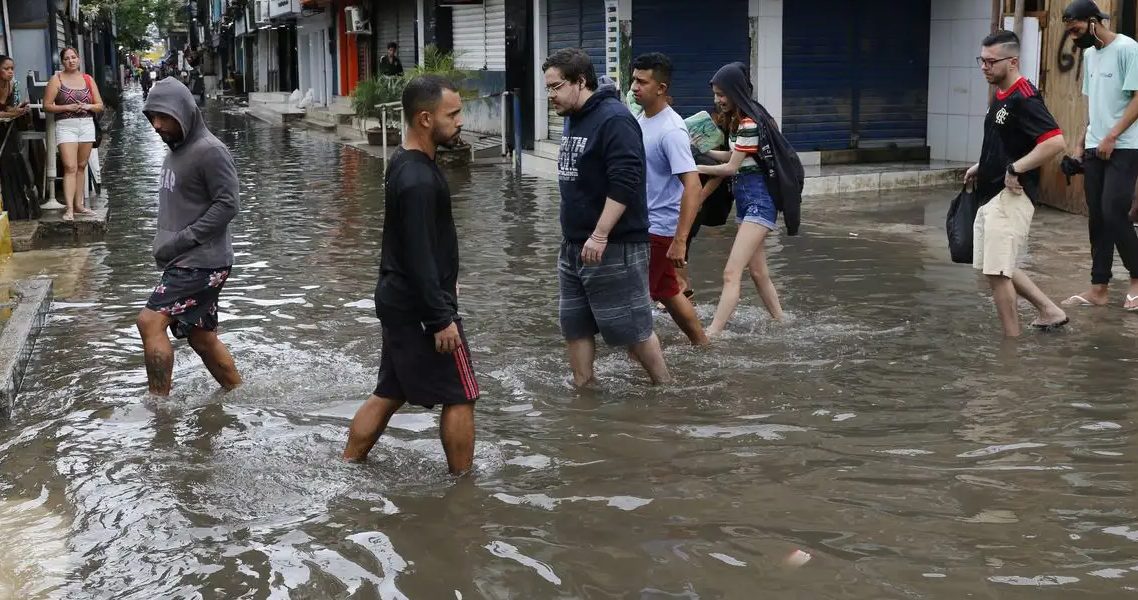 Último fim de semana do ano terá chuvas em grande parte do país