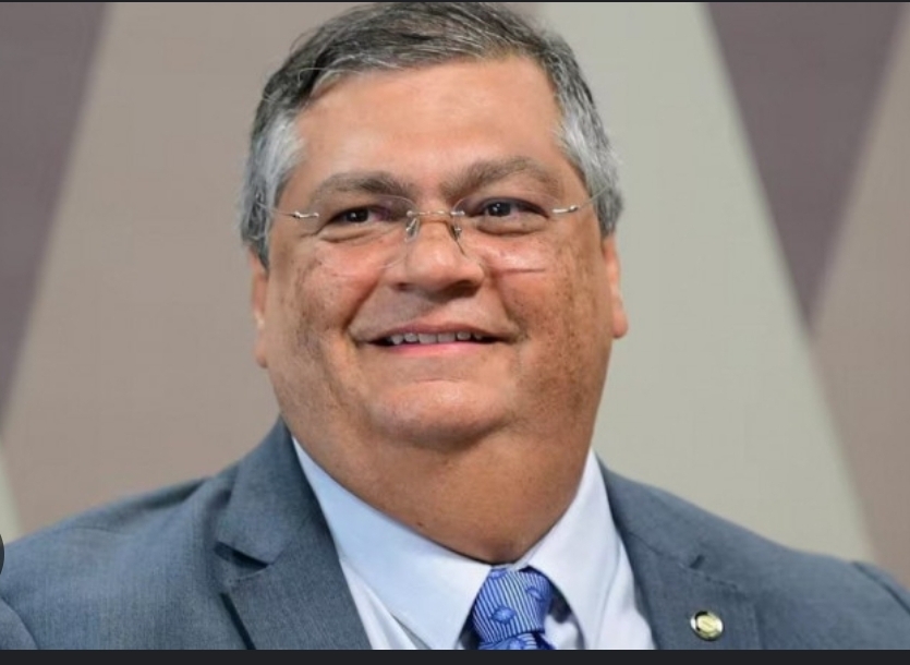 Senado aprova indicação de Flávio Dino ao STF