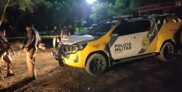 Homem é assassinado na frente do pai no PR