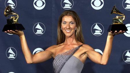 Família de Céline Dion relata a luta da artista ao enfrentar a doença; cantora sofre de Síndrome da pessoa rígida