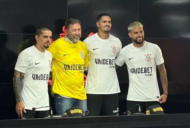 Corinthians anuncia maior contrato de patrocínio master da história do futebol brasileiro