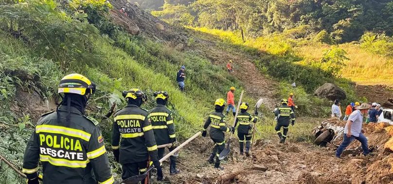 Deslizamento de terra causado por fortes chuvas deixa 34 mortos na Colômbia