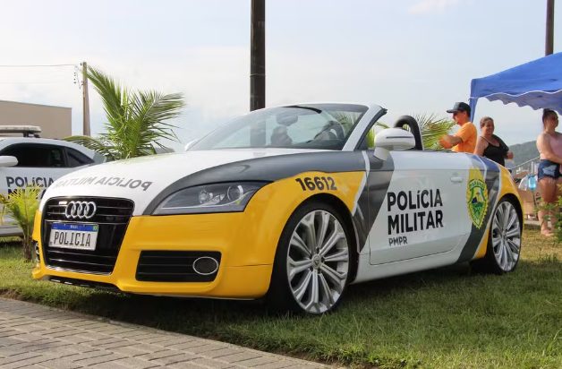 Viaturas de luxo da PM chamam atenção nas ruas do litoral paranaense