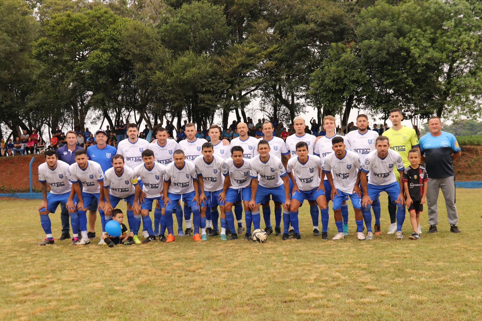 Pinheiral e América largam na frente nas semifinais do Campeonato Amador de Ponta Grossa
