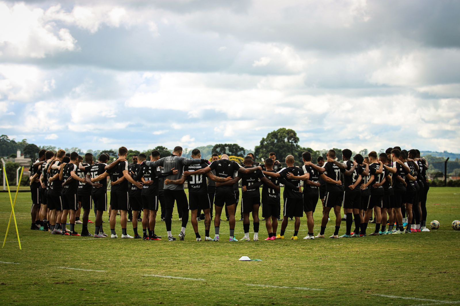 Operário se prepara para a estreia do Campeonato Paranaense