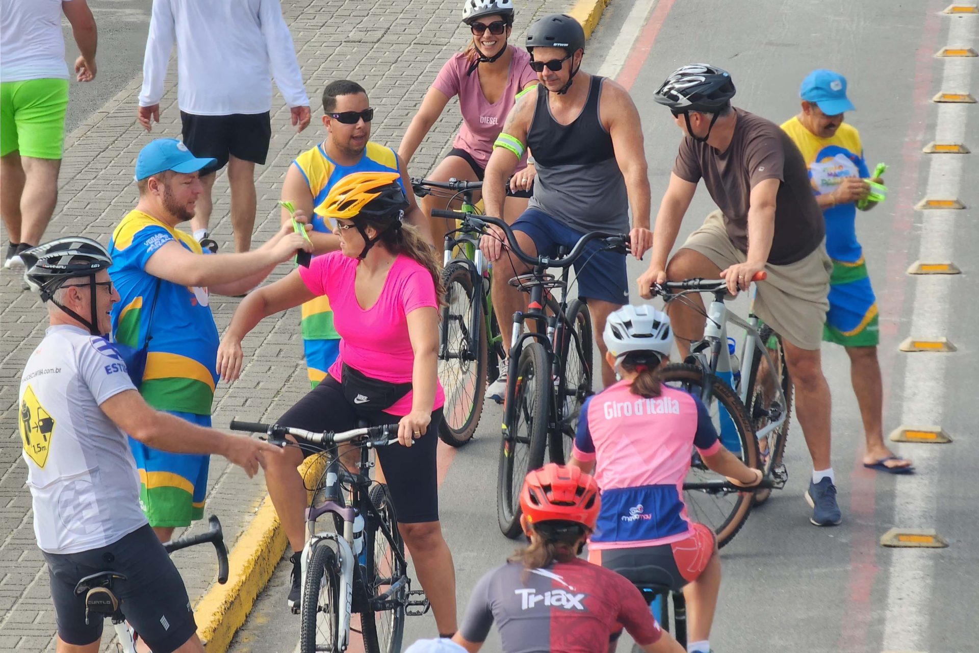 Passeio ciclístico é opção de exercício e lazer no litoral do Paraná