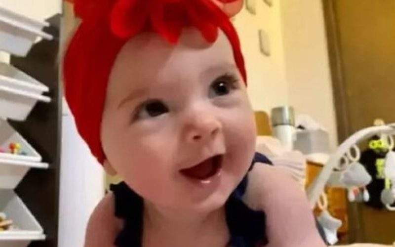 Bebê de 1 ano morre após ser alimentada com acetona pela madrasta