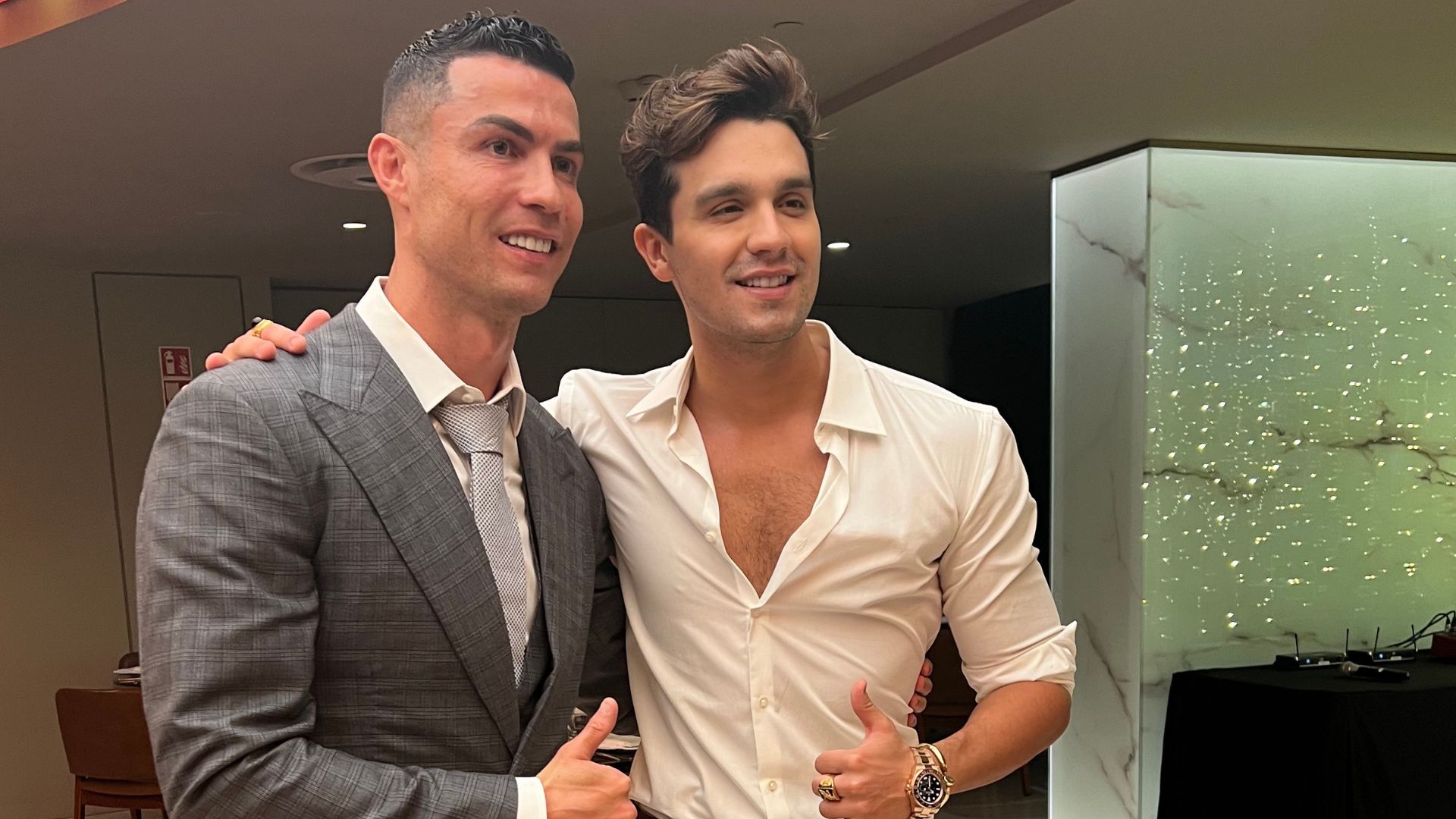 Cantor Luan Santana é convidado para festa do jogador Cristiano Ronaldo e ganha presente de R$432 mil
