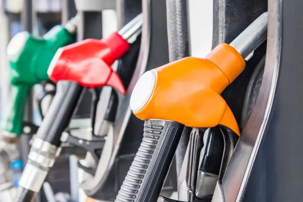 2024 inicia com aumento do litro do diesel e preço final passa de R$6 o litro