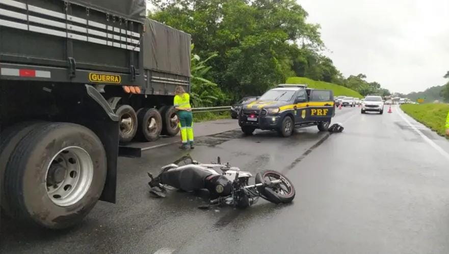 Motociclista morre após grave acidente na BR-277