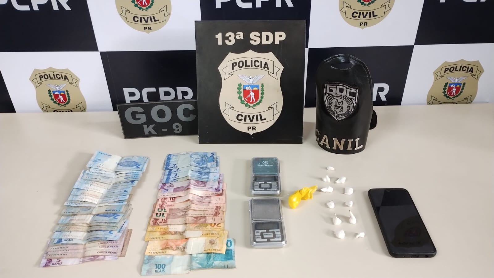 PC-PR e GCM fazem ação contra o tráfico e apreendem cocaína em Ponta Grossa