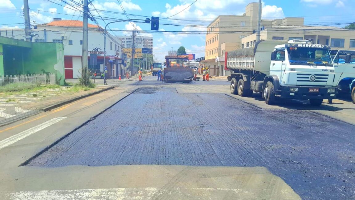 Prefeitura retoma obras de pavimentação em Ponta Grossa