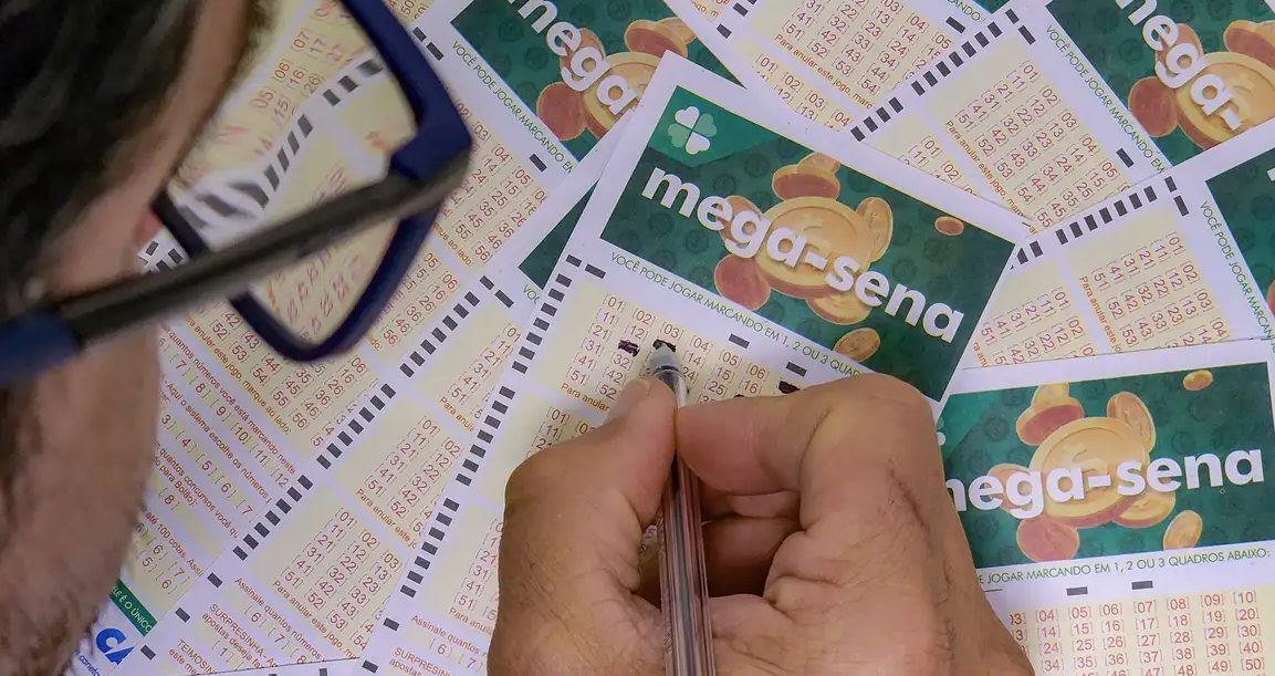 Mega-Sena acumula e próximo prêmio deve pagar R$ 53 milhões